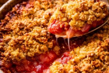 Hairy Bikers Rhubarb Crumble Recipe