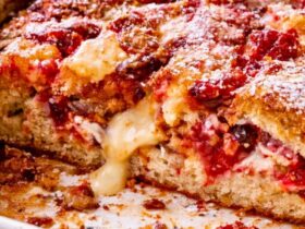 Strawberry Earthquake Cake Recipe