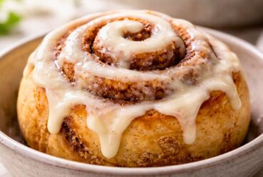Paula Deen Cinnamon Rolls Recipe