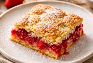 Pioneer Woman Strawberry Cobbler Squares Recipe