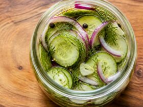 Refreshing Pickled Cucumbers Recipe