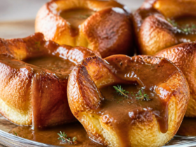 Fluffy Yorkshire Pudding Popovers Sopping Rich Gravy Recipe