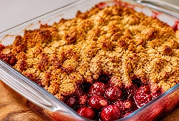 Frozano Cherry Crumble With Oats Recipe